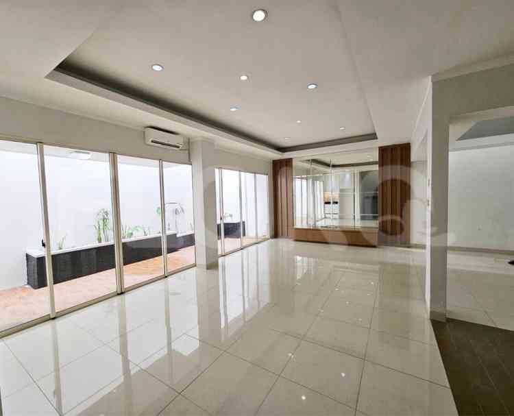 218 sqm, 4 BR house for rent in Kebayoran Garden, Bintaro 3