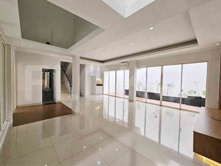 218 sqm, 4 BR house for rent in Kebayoran Garden, Bintaro 1