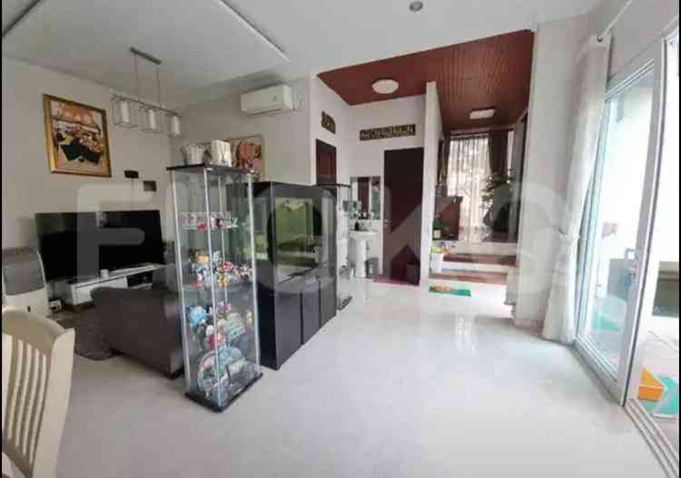 400 sqm, 4 BR house for rent in Taman Senayan 2, Bintaro 4