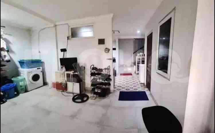 400 sqm, 4 BR house for rent in Taman Senayan 2, Bintaro 14