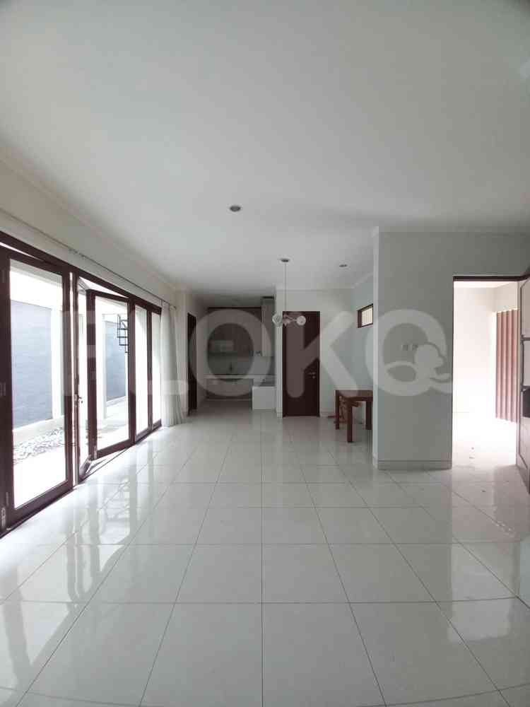 180 sqm, 4 BR house for rent in Sektor 9, Bintaro 2