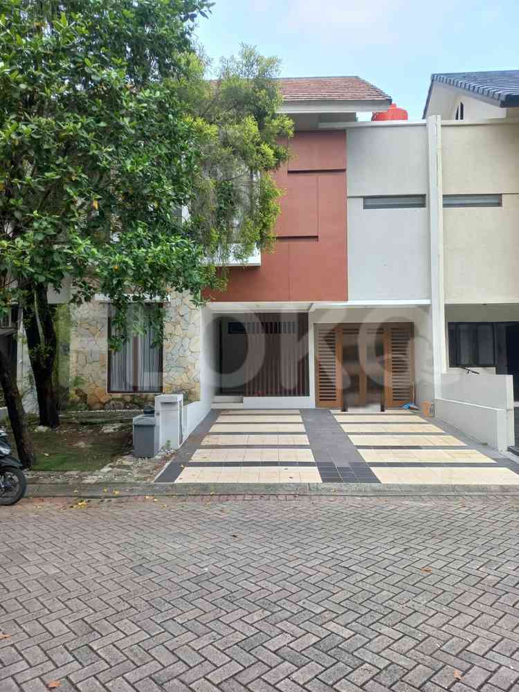 180 sqm, 4 BR house for rent in Sektor 9, Bintaro 1