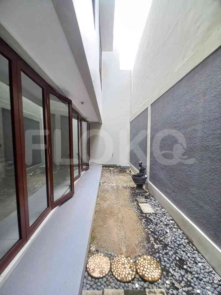 180 sqm, 4 BR house for rent in Sektor 9, Bintaro 9