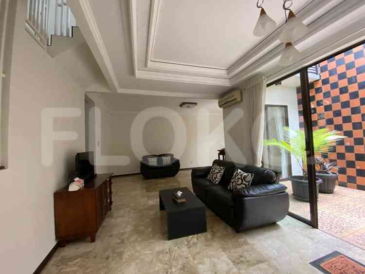 Disewakan Rumah 4 BR, Luas 150 m2 di Sektor 7, Bintaro 1