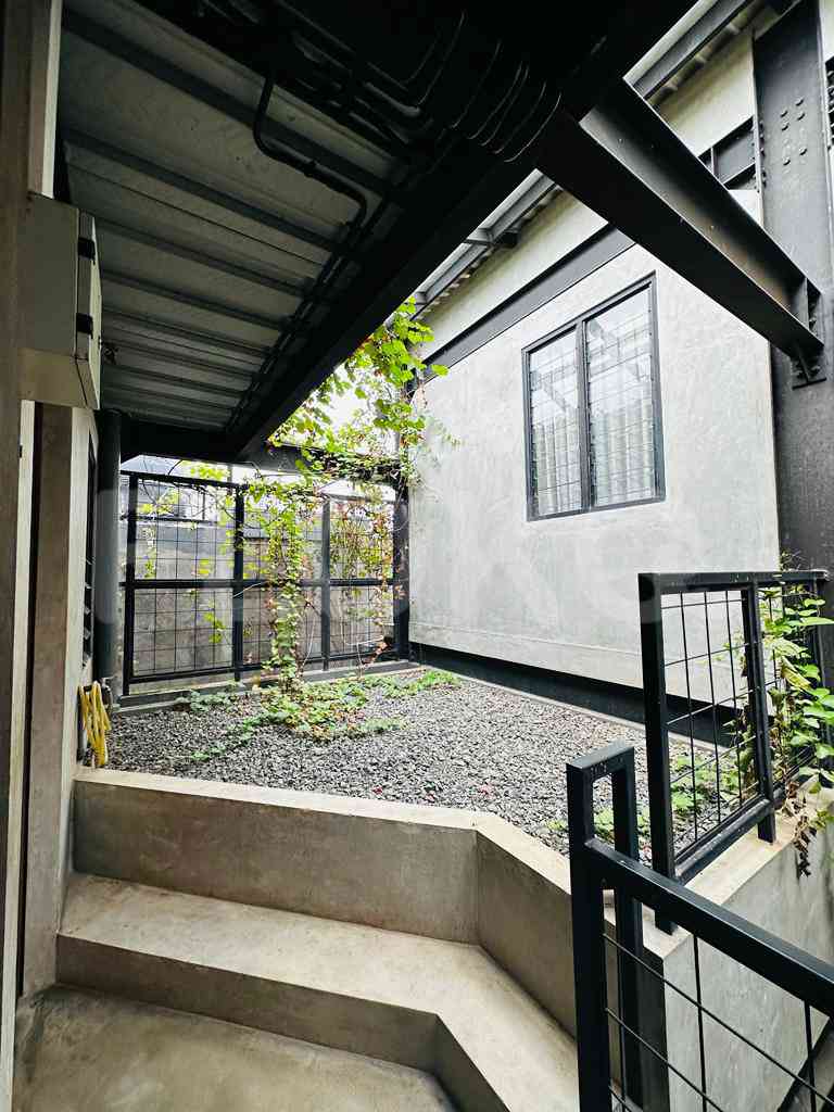 Disewakan Rumah 4 BR, Luas 250 m2 di Emerald, Bintaro 9