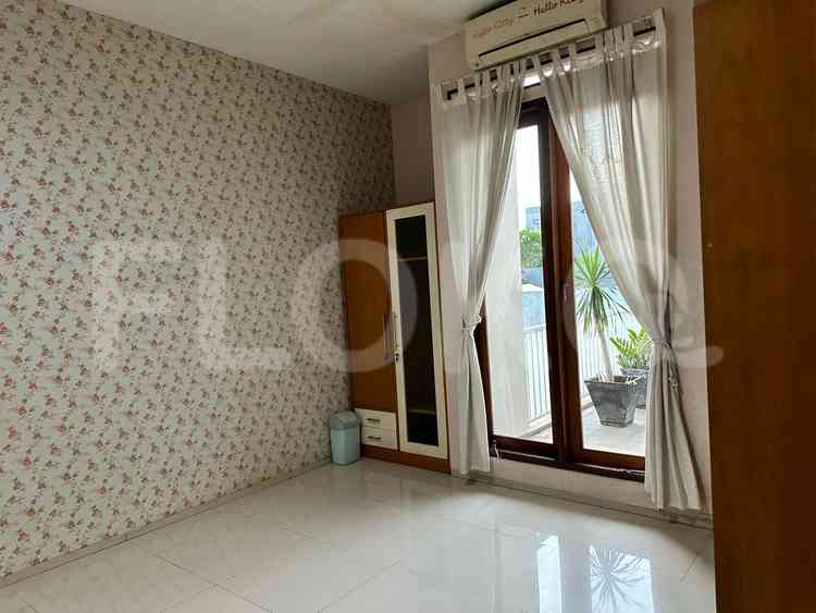 Disewakan Rumah 4 BR, Luas 180 m2 di Sektor 9, Bintaro 6