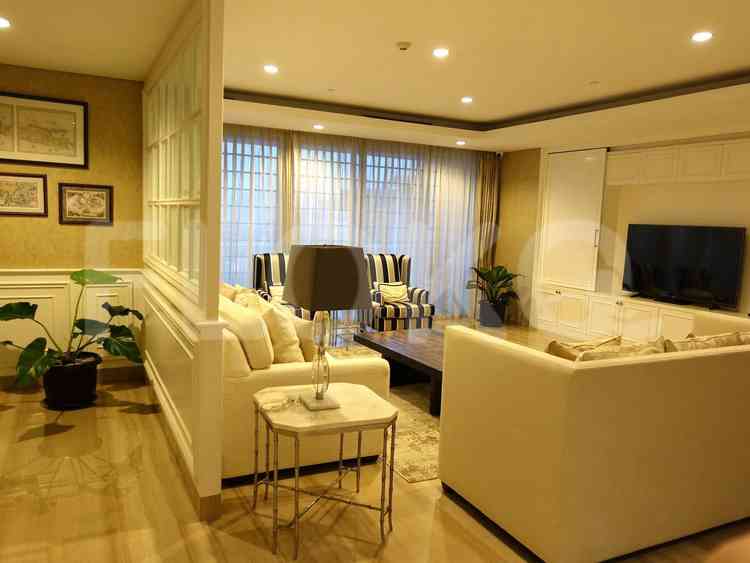 402 sqm, 29th floor, 4 BR apartment for sale in Kebayoran Lama 1