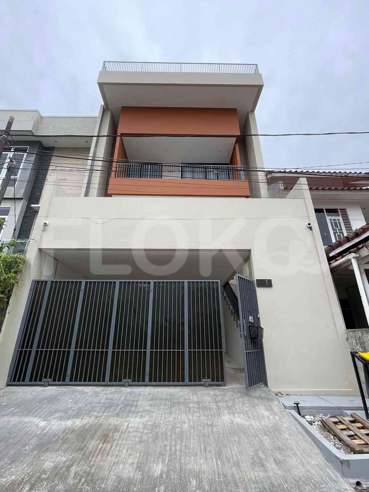 450 sqm, 3 BR house for sale in Pulomas Komplek, Pulo Gadung 1