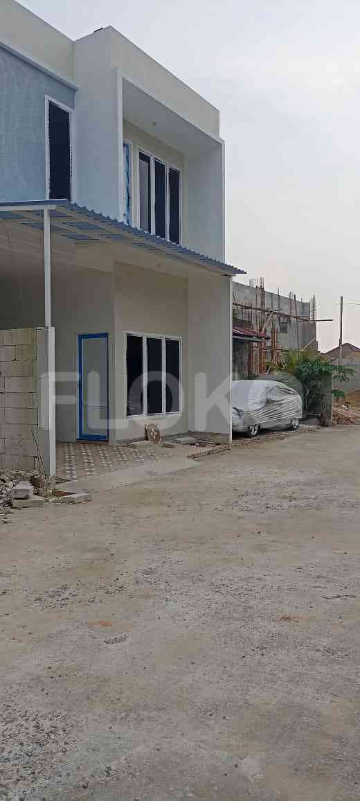 Dijual Rumah 3 BR, Luas 102 m2 di Cipayung, Pasar Rebo 2