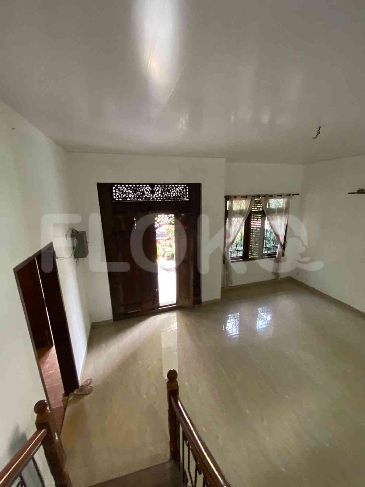 Dijual Rumah 4 BR, Luas 210 m2 di Raffles Hills, Cibubur 14