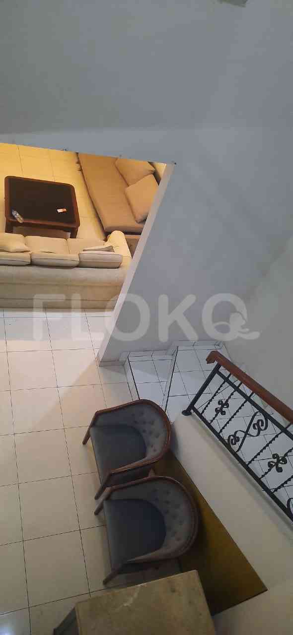 Dijual Rumah 4 BR, Luas 200 m2 di Kota Wisata, Cibubur 4