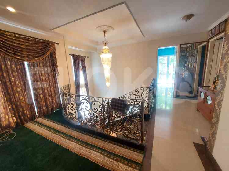 Dijual Rumah 5 BR, Luas 450 m2 di Royal Residence Pulo Gebang, Menteng 6