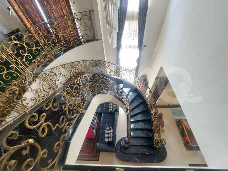 Dijual Rumah 5 BR, Luas 450 m2 di Royal Residence Pulo Gebang, Menteng 5