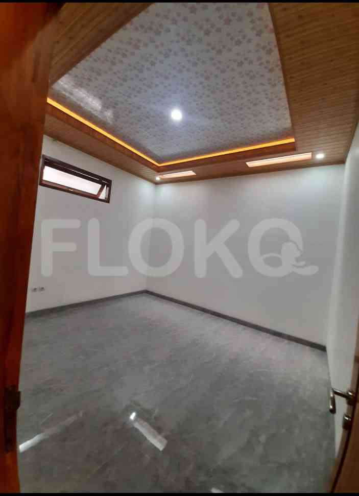 Dijual Rumah 4 BR, Luas 200 m2 di Pondok Bambu, Duren Sawit 2