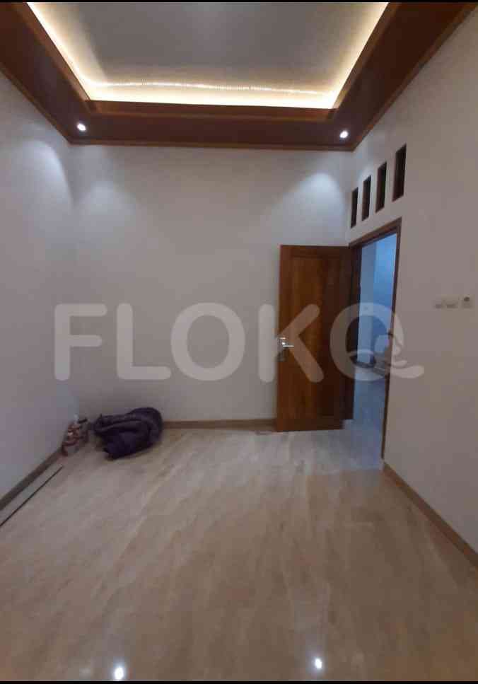 Dijual Rumah 4 BR, Luas 200 m2 di Pondok Bambu, Duren Sawit 6