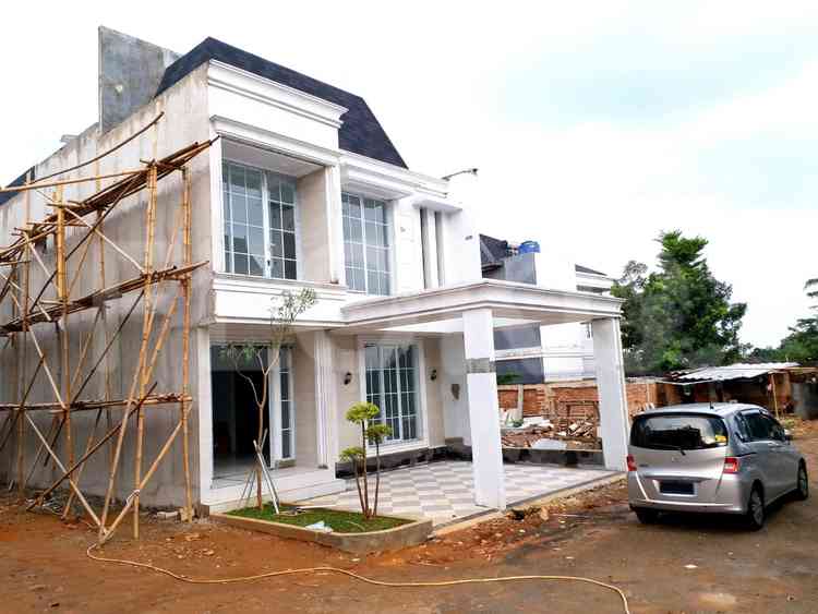 Dijual Rumah 5 BR, Luas 213 m2 di Bambu Apus Cipayung, Pasar Rebo 2