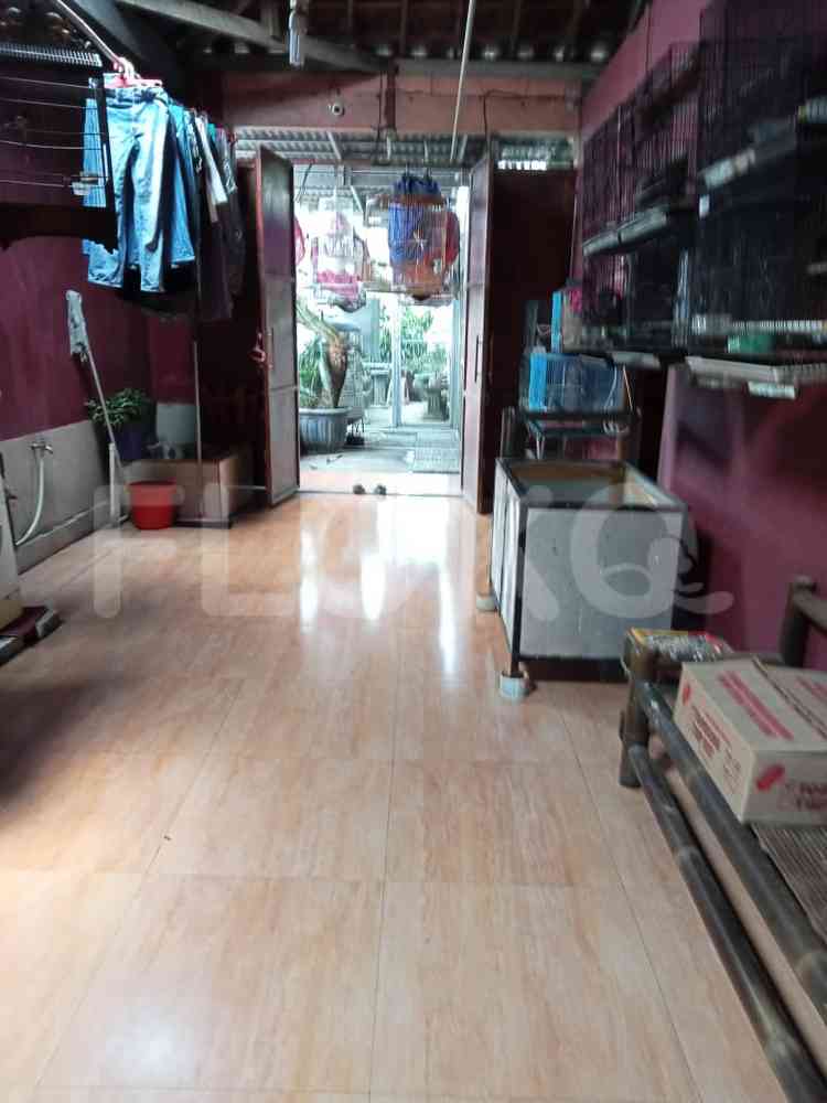 Dijual Rumah 5 BR, Luas 400 m2 di Cipayung, Munjul, Pasar Rebo 8