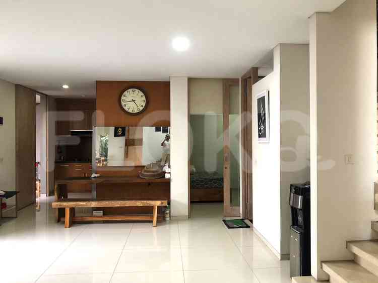 Dijual Rumah 5 BR, Luas 250 m2 di Cipayung, Pasar Rebo 7