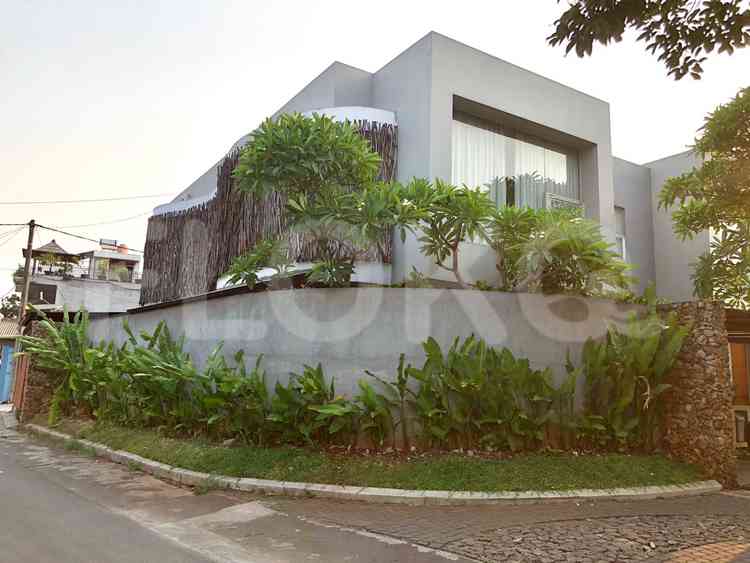 Dijual Rumah 5 BR, Luas 250 m2 di Cipayung, Pasar Rebo 1