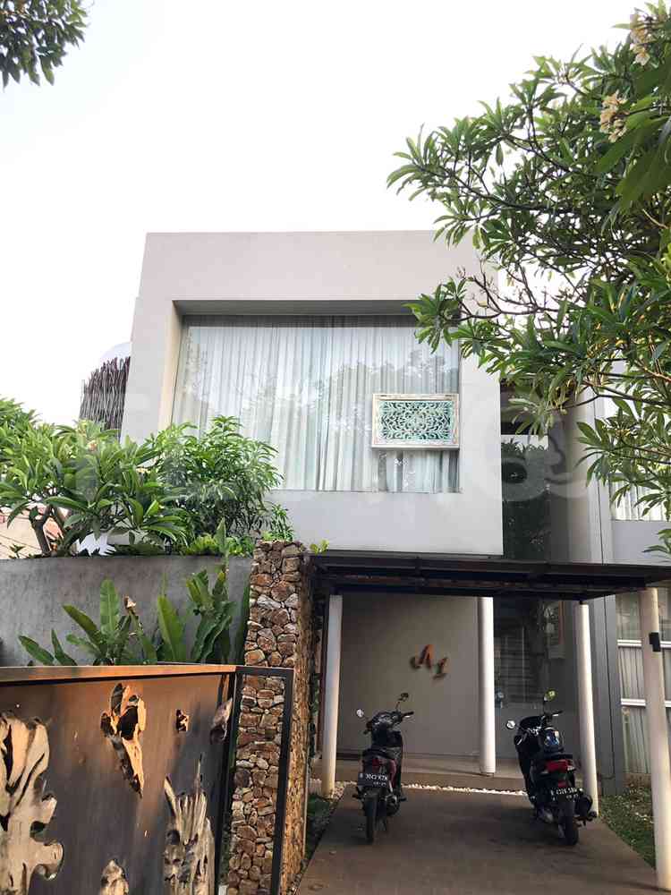 250 sqm, 5 BR house for sale in Cipayung, Pasar Rebo 2