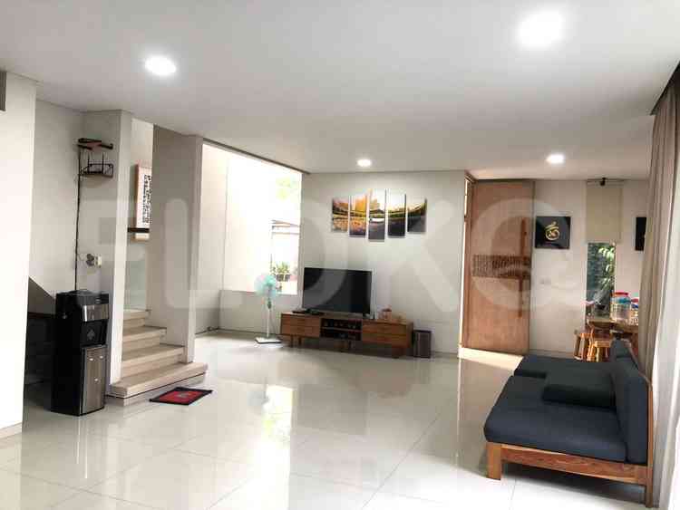 Dijual Rumah 5 BR, Luas 250 m2 di Cipayung, Pasar Rebo 6