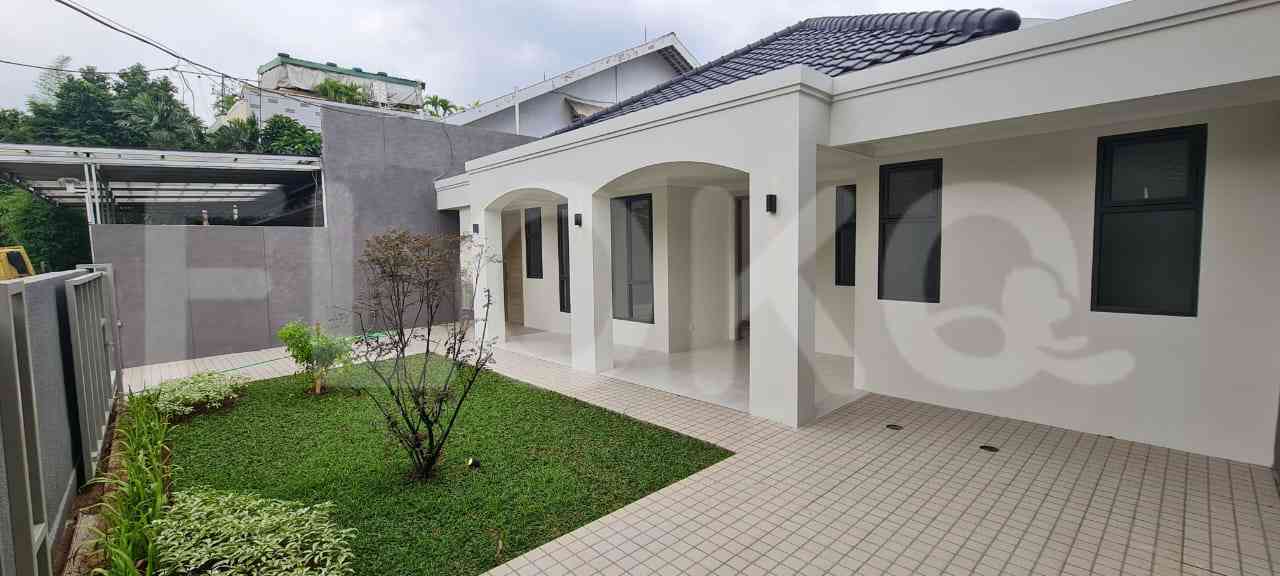 Dijual Rumah 3 BR, Luas 200 m2 di Elok II, Cipinang 3