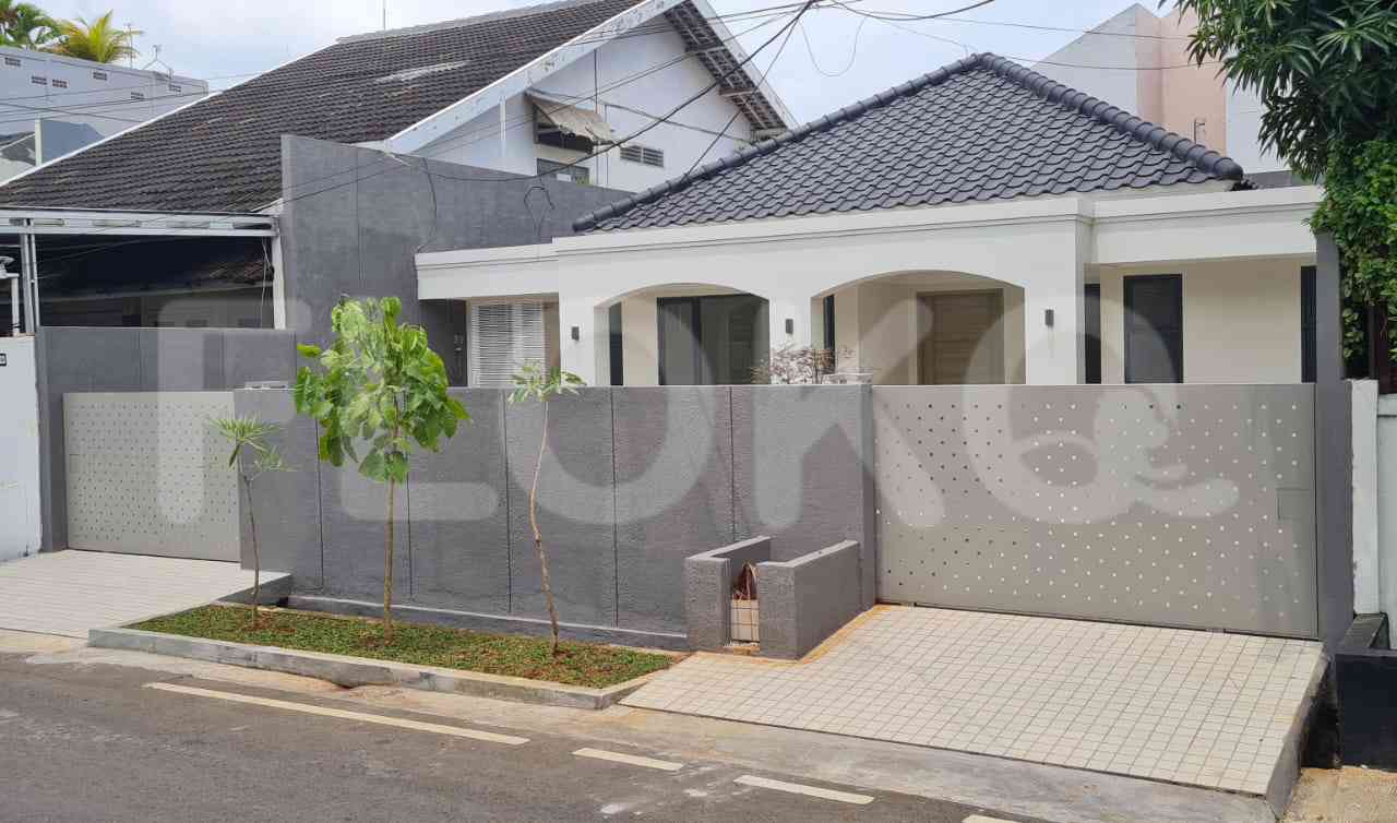 Dijual Rumah 3 BR, Luas 200 m2 di Elok II, Cipinang 1