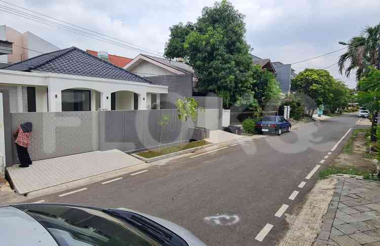 200 sqm, 3 BR house for sale in Elok II, Cipinang 2