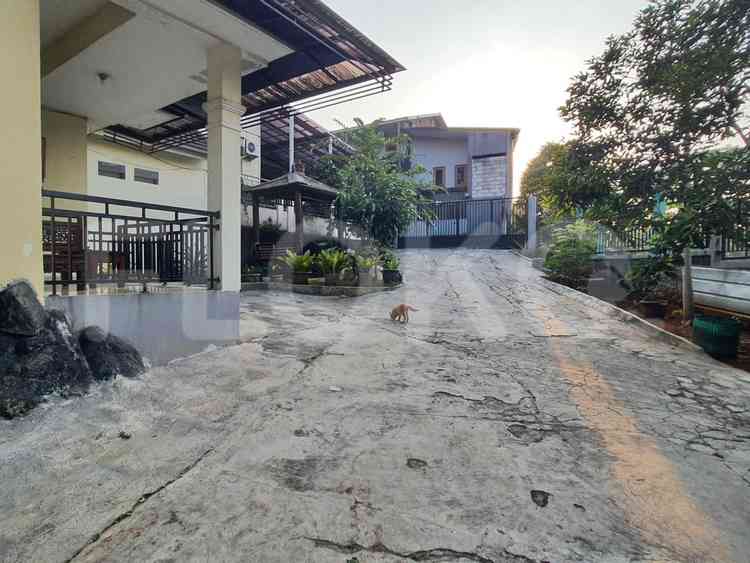 Dijual Rumah 6 BR, Luas 250 m2 di Cipayung, Pasar Rebo 3