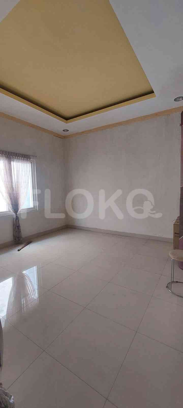 Disewakan Rumah 4 BR, Luas 400 m2 di Kota Wisata, Cibubur 14