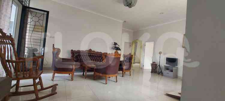 Disewakan Rumah 4 BR, Luas 400 m2 di Kota Wisata, Cibubur 4