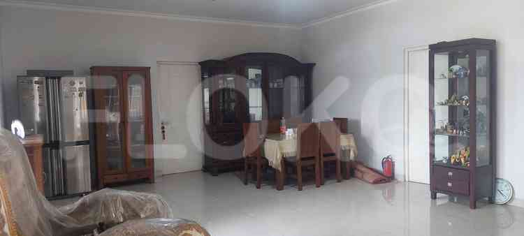 Disewakan Rumah 4 BR, Luas 400 m2 di Kota Wisata, Cibubur 3