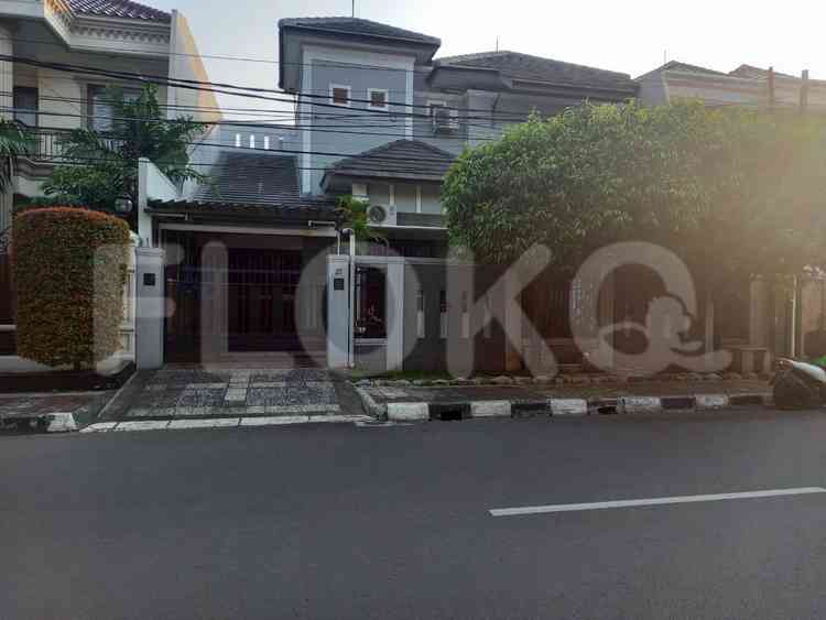 293 sqm, 5 BR house for sale in Rawamangun, Pulo Gadung 1