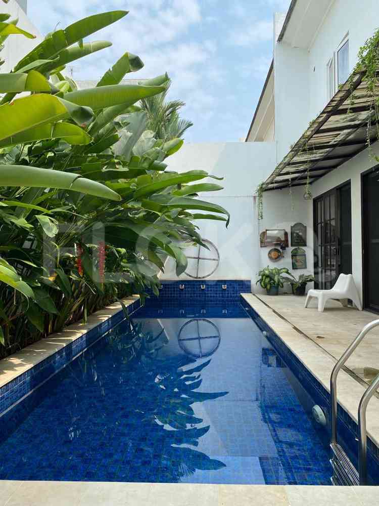 200 sqm, 4 BR house for rent in Kota Wisata, Cibubur 8