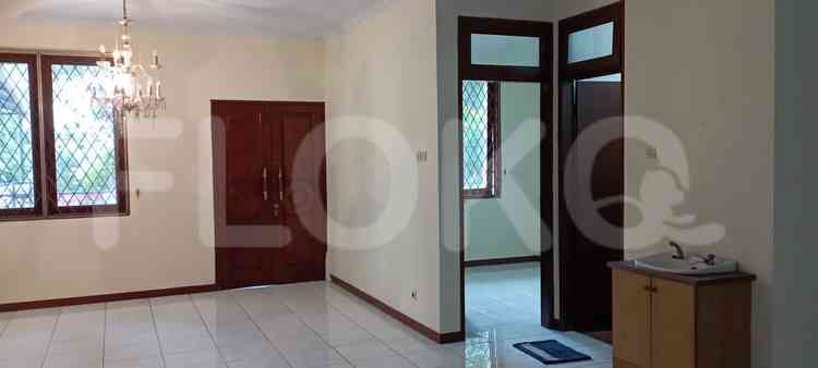 Disewakan Rumah 4 BR, Luas 150 m2 di Rafles Hills Cibubur, Cibubur 7