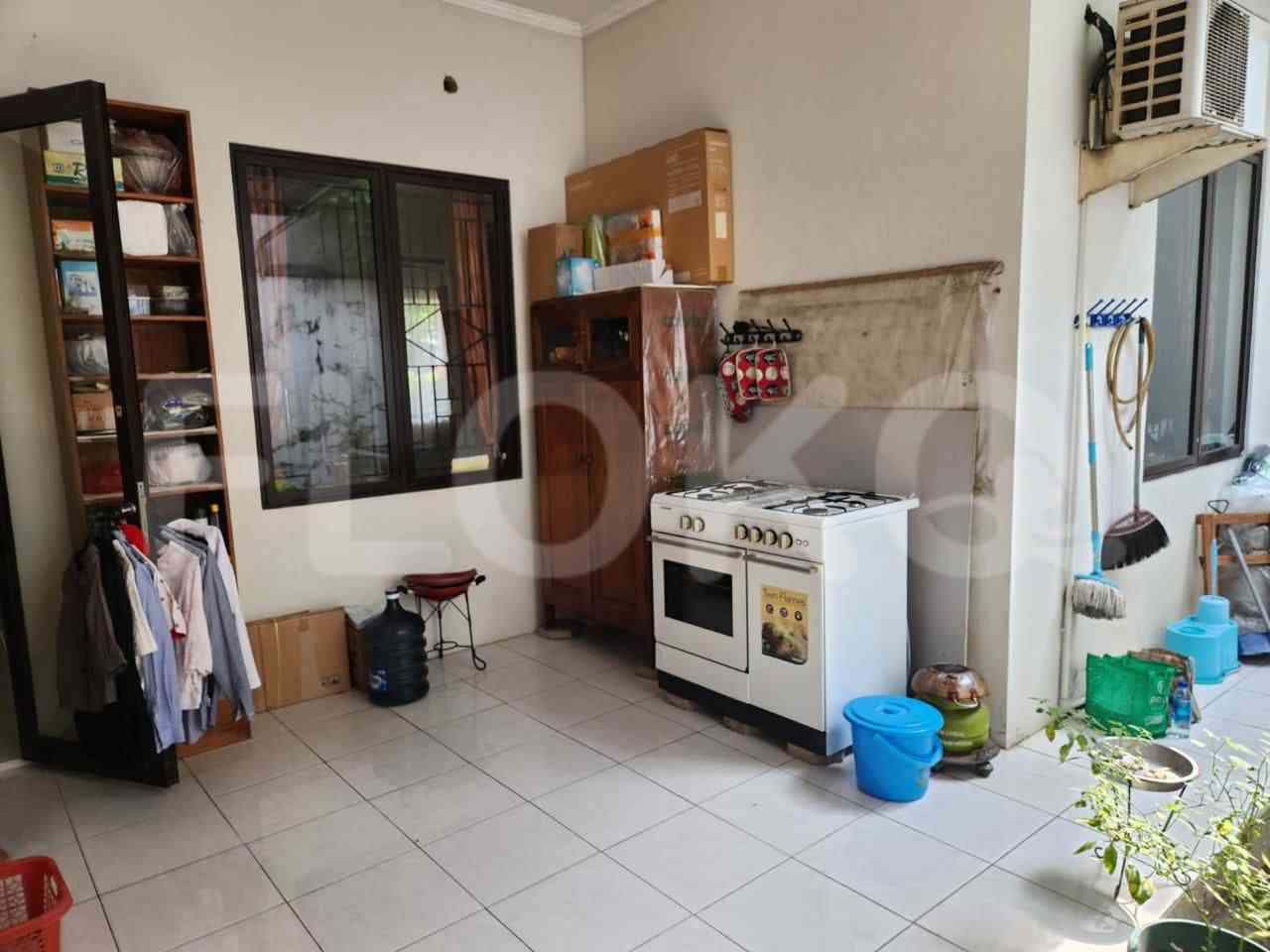 Dijual Rumah 2 BR, Luas 88 m2 di Legenda Wisata, Cibubur 5