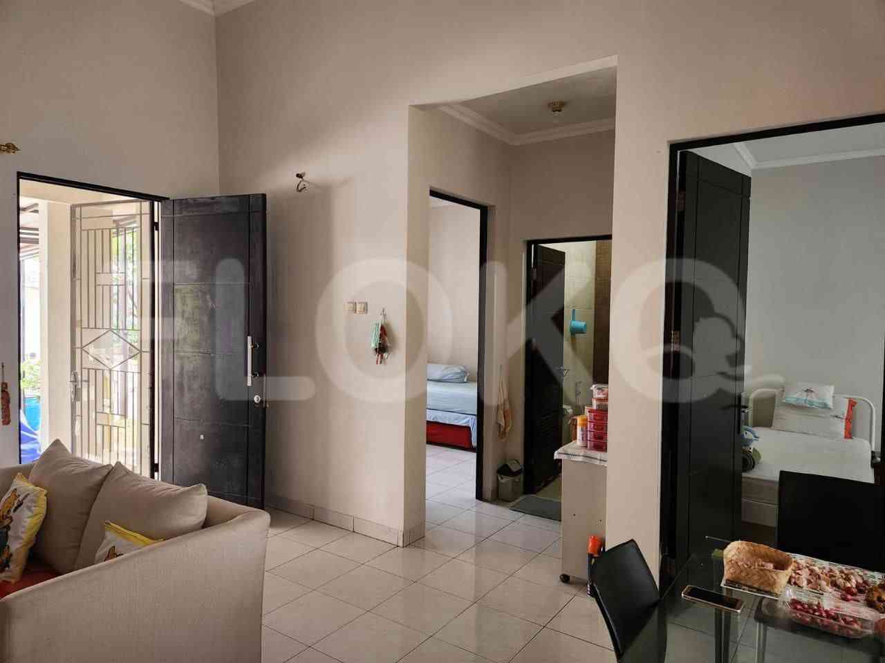 Dijual Rumah 2 BR, Luas 88 m2 di Legenda Wisata, Cibubur 3