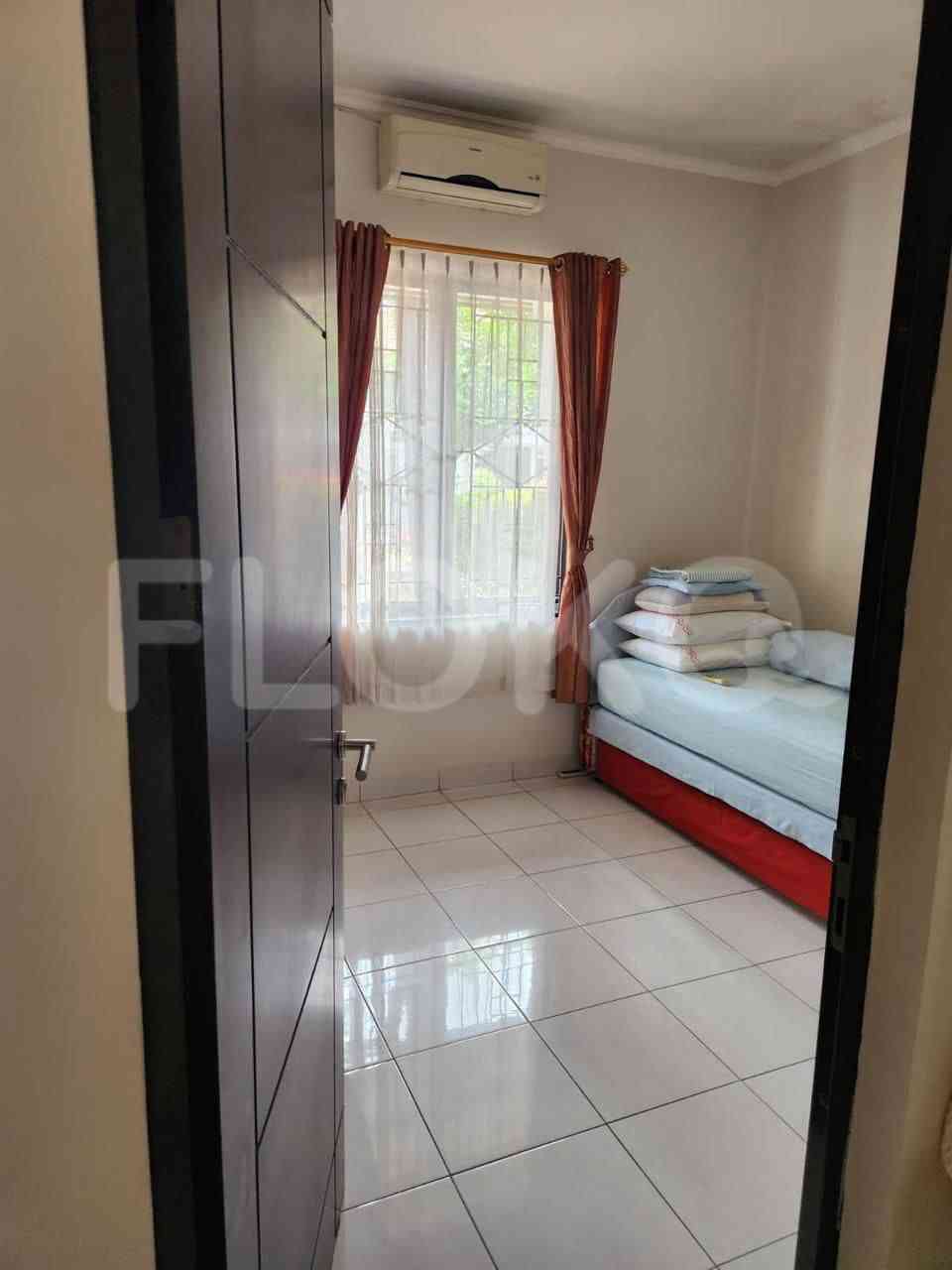 Dijual Rumah 2 BR, Luas 88 m2 di Legenda Wisata, Cibubur 6