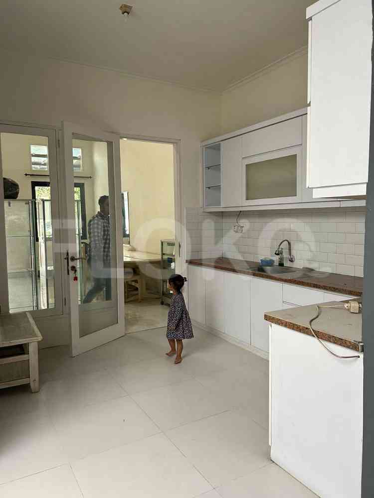 Dijual Rumah 2 BR, Luas 56 m2 di Legenda Wisata, Cibubur 8