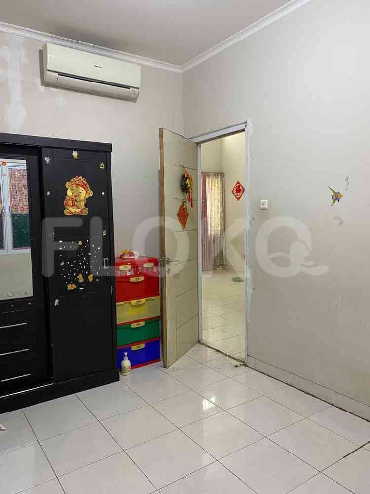 70 sqm, 2 BR house for sale in Kota Wisata, Cibubur 4