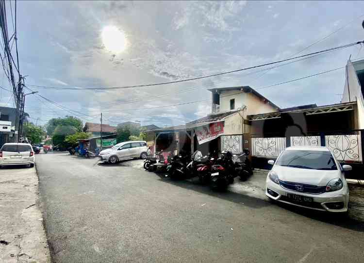 303 sqm, 8 BR house for sale in Kebon Bawang, Tanjung Priok, Kelapa Gading 2