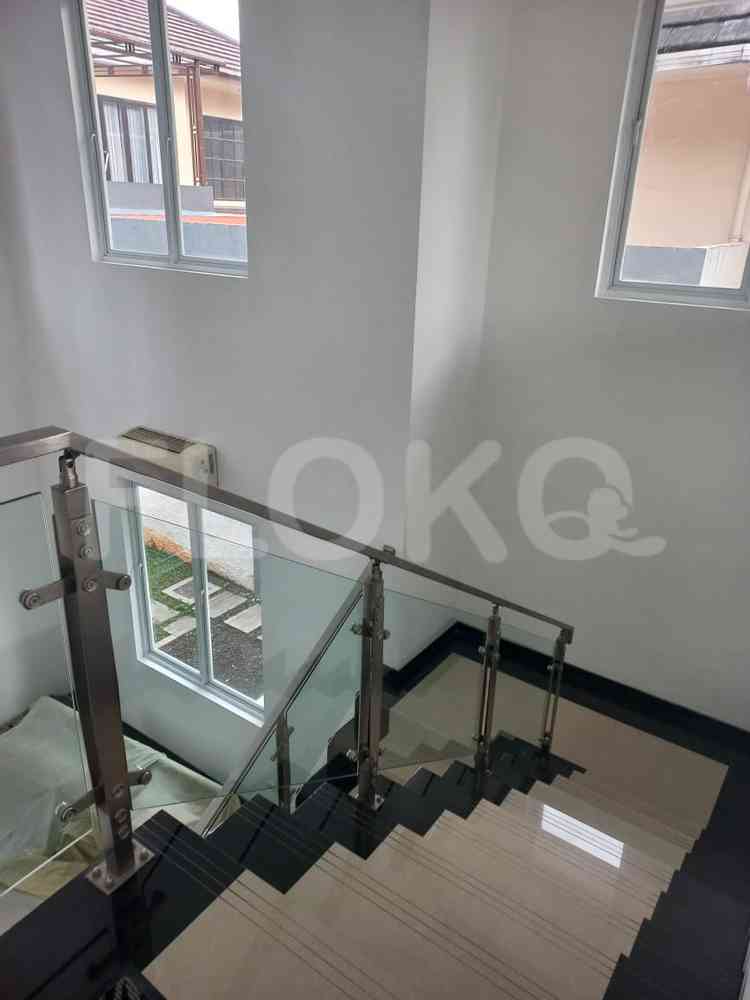 Disewakan Rumah 3 BR, Luas 300 m2 di Bogor, Bogor 9