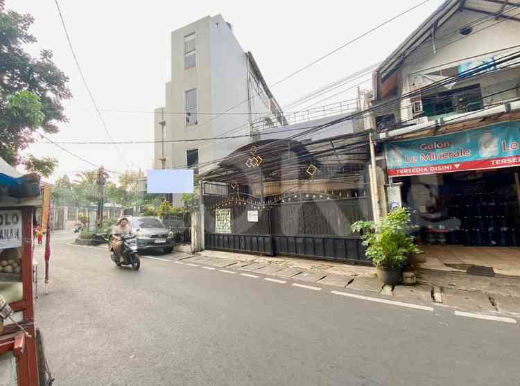 323 sqm, 13 BR house for sale in Senen, Senen 2