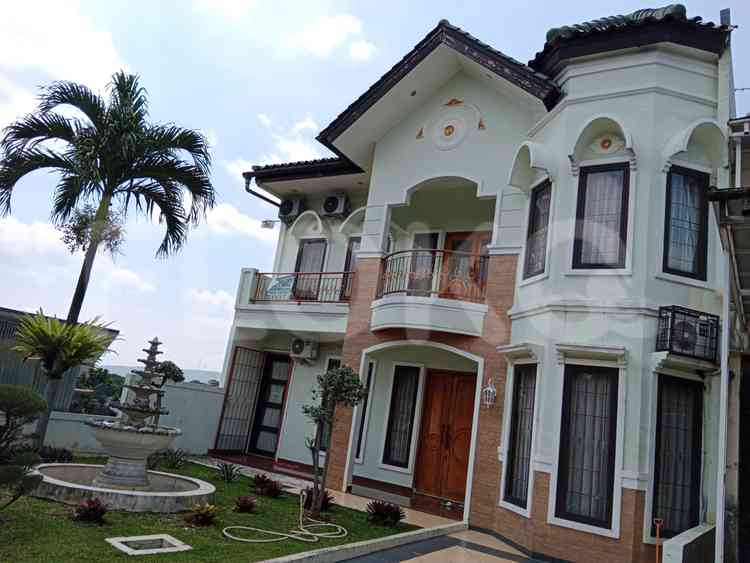 Disewakan Rumah 4 BR, Luas 300 m2 di Sentul City, Sentul 2