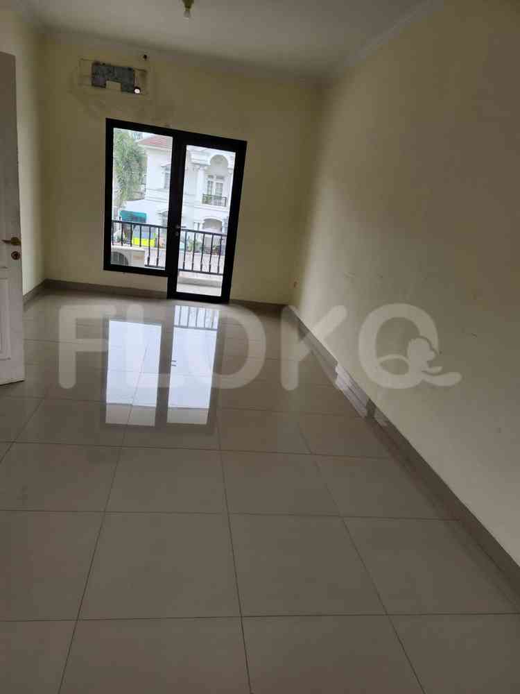 320 sqm, 3 BR house for rent in Legenda Wisata, Cibubur 11