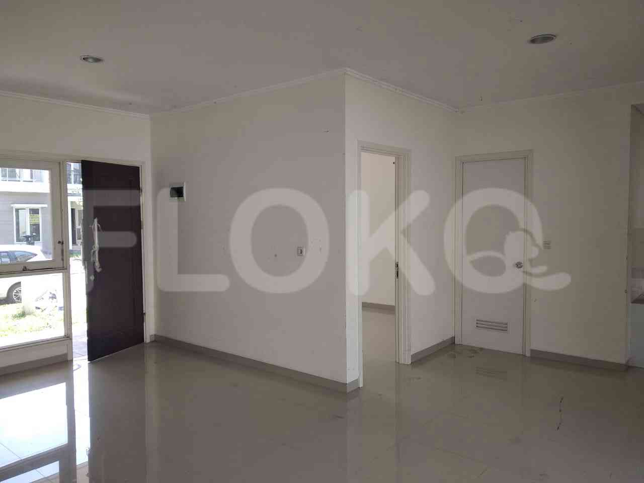 Dijual Rumah 3 BR, Luas 130 m2 di Suvarna Sutera, Tangerang 2
