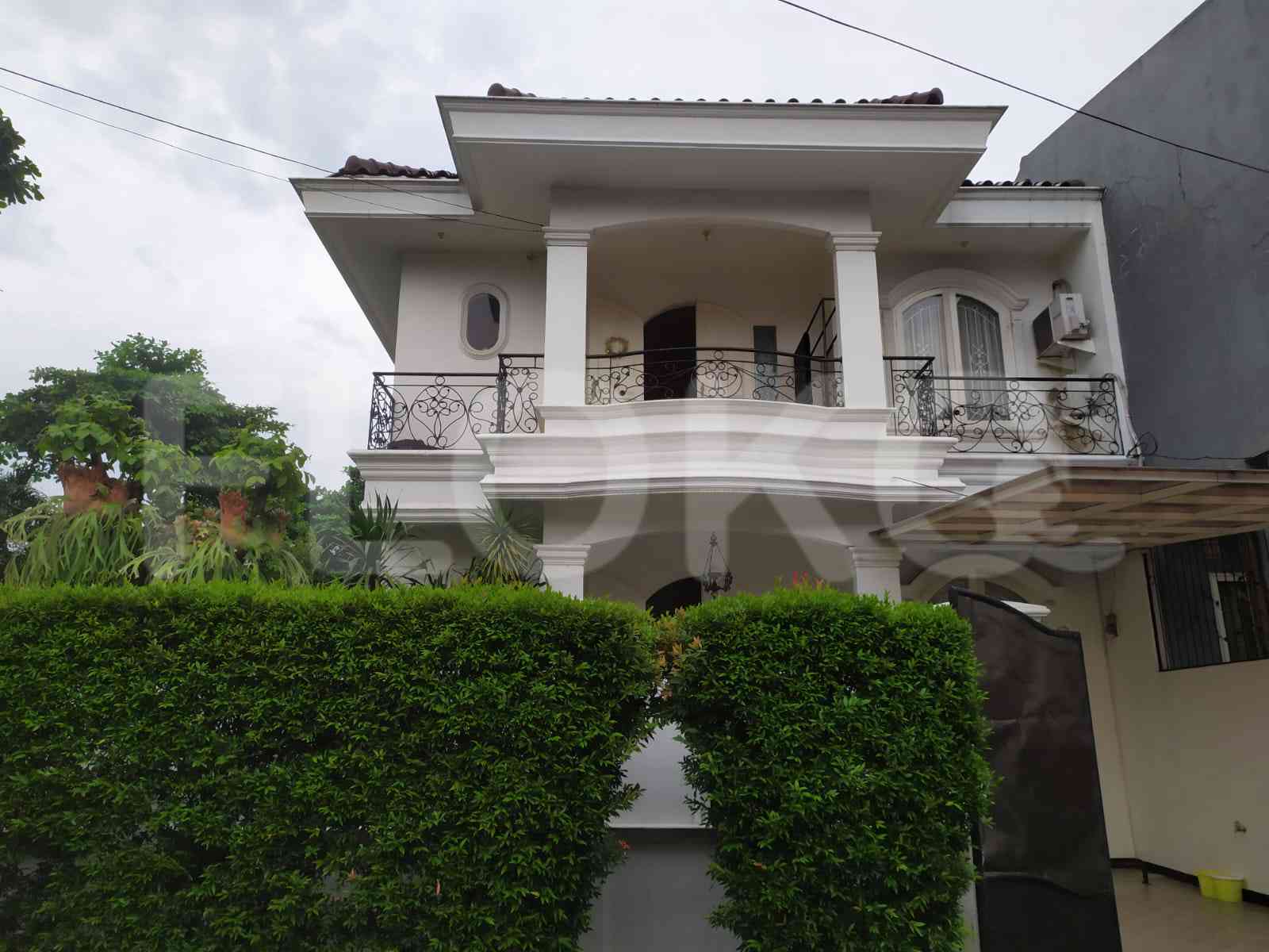 Dijual Rumah 4 BR, Luas 200 m2 di Jl Palem Indah Sawah Baru, Bintaro 2