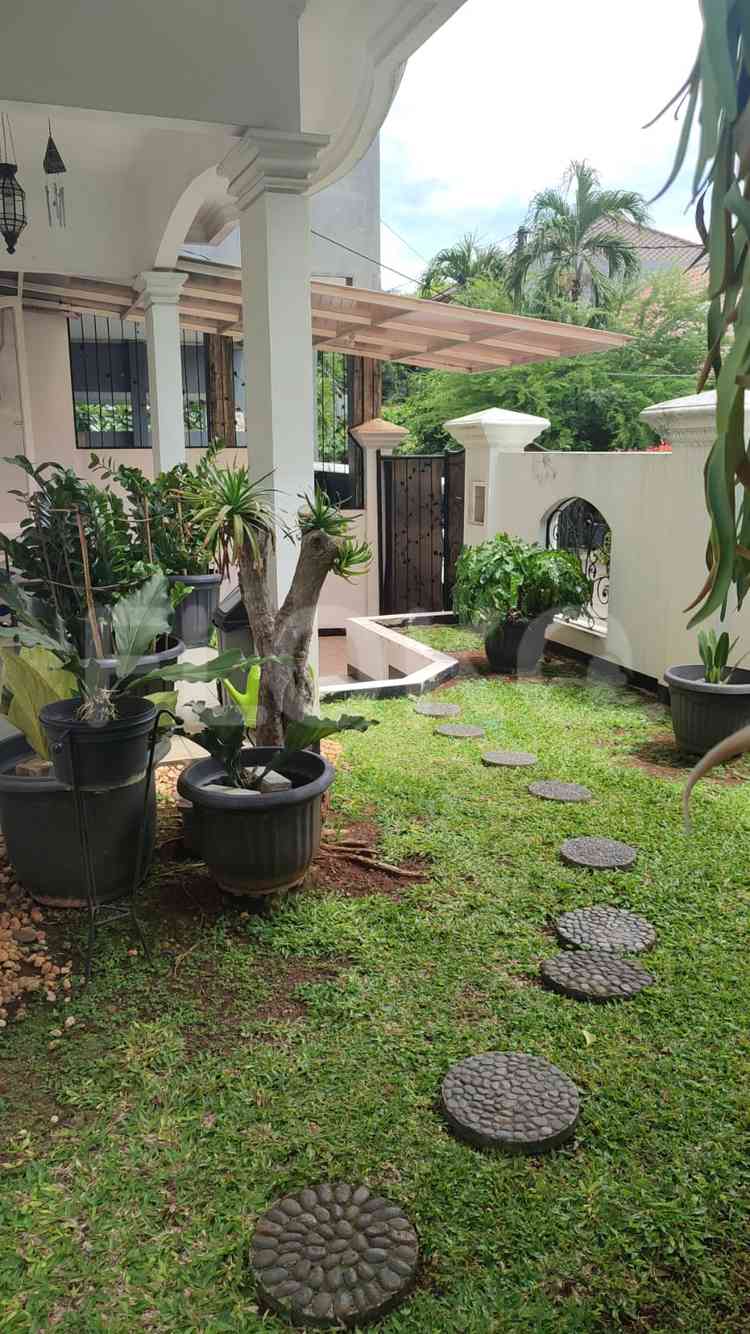 Dijual Rumah 4 BR, Luas 200 m2 di Jl Palem Indah Sawah Baru, Bintaro 5