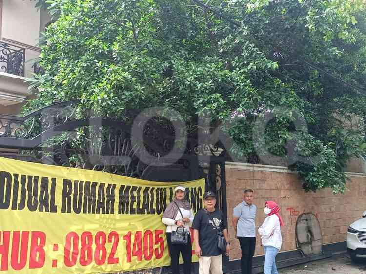 Dijual Rumah 5 BR, Luas 494 m2 di Jl Kenanga Pesanggrahan, Bintaro 2