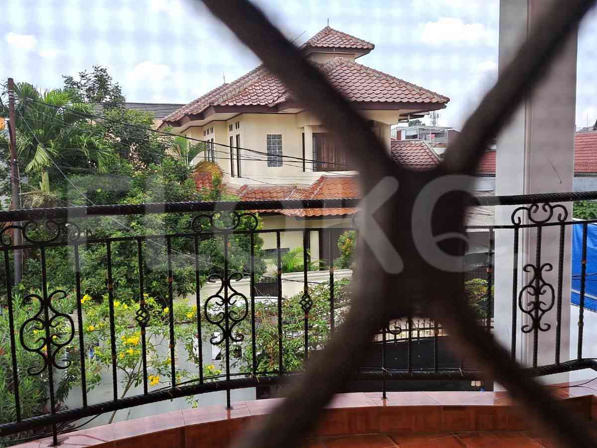 Dijual Rumah 4 BR, Luas 450 m2 di Cirendeu, Tangerang 14